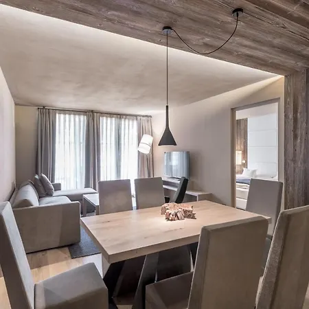 Gardena Apartment