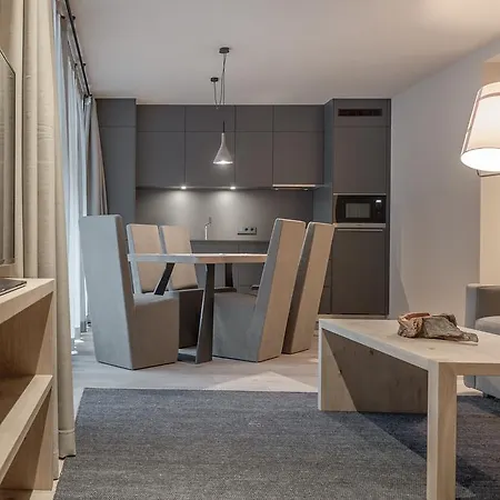 Apartament Gardena *